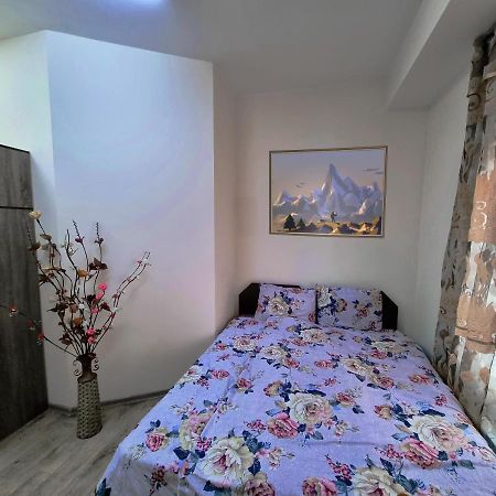 Da! Hotel Бишкек Екстериор снимка