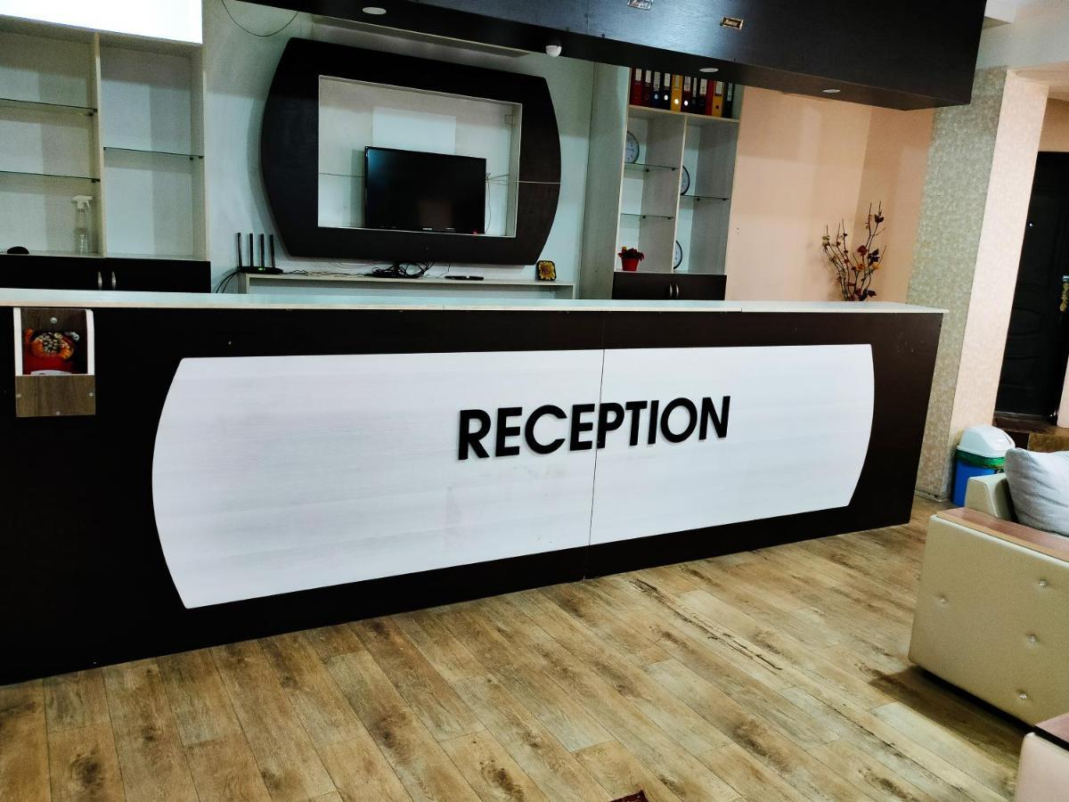 Da! Hotel Бишкек Екстериор снимка